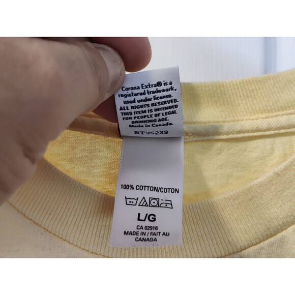 Corona Extra Beach Scene Tee Shirt Yellow, Size Large, Made In Canada. - Picture 6 of 8